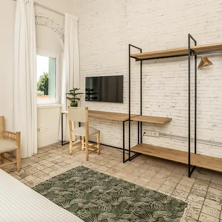 Scarlea Guest house *