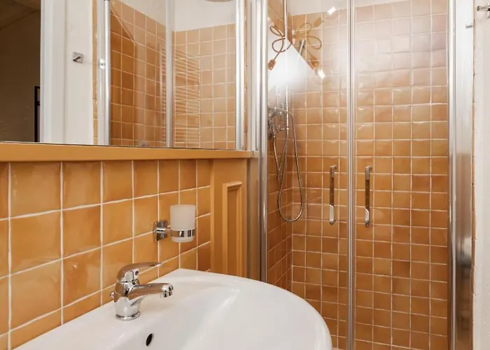 Scarlea チェチナ